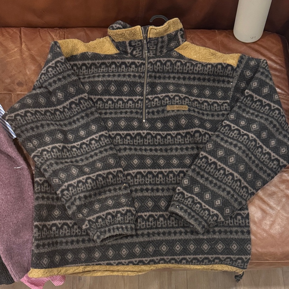 Men's Patterned Sweater - Black and Yellow